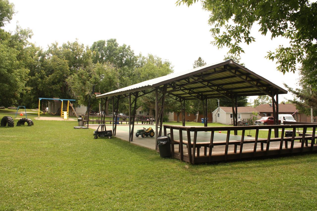 Lake Dalrymple Resort Lagoon City Zimmer foto