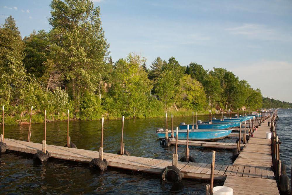 Lake Dalrymple Resort Lagoon City Exterior foto